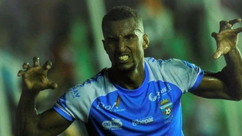 Cinco jugadores encabezan la tabla de goleadores del torneo Apertura Cinco jugadores encabezan la tabla de goleadores del torneo Apertura