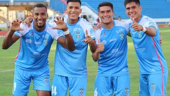 Blooming-Wilstermann, clásico nacional en el inicio de la disputa de la fecha 10 del torneo Apertura Blooming-Wilstermann, clásico nacional en el inicio de la disputa de la fecha 10 del torneo Apertura