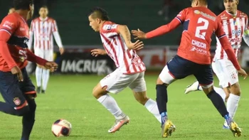 Independiente se mete en la pelea por la clasificación y complica a Universitario (1-0) Independiente se mete en la pelea por la clasificación y complica a Universitario (1-0)