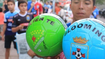 En un domingo de clásicos, Blooming-Oriente es el duelo esperado por la afición cruceña En un domingo de clásicos, Blooming-Oriente es el duelo esperado por la afición cruceña
