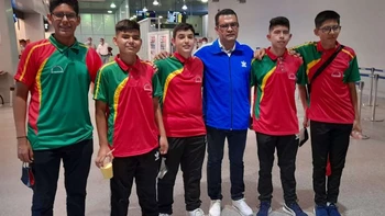 Selección boliviana sub 15 y sub-19 de tenis de mesa viajó para participar en el Sudamericano de Perú Selección boliviana sub 15 y sub-19 de tenis de mesa viajó para participar en el Sudamericano de Perú