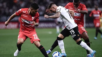 Always Ready se despide la Copa Libertadores con un empate en San Pablo ante Corinthians (1-1) Always Ready se despide la Copa Libertadores con un empate en San Pablo ante Corinthians (1-1)