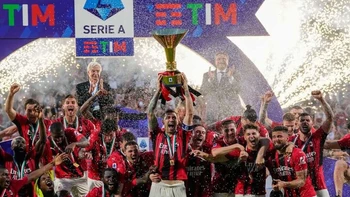 Campeón de la Serie A se decidirá en partido de desempate en caso de igualdad en puntos Campeón de la Serie A se decidirá en partido de desempate en caso de igualdad en puntos