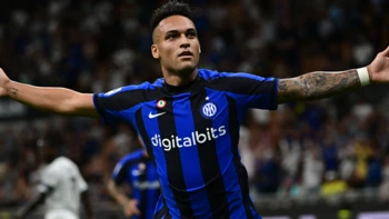Inter se encumbra en el liderato tras ganar a La Spezia Inter se encumbra en el liderato tras ganar a La Spezia