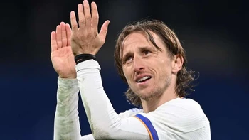 Luka Modric renueva por una temporada más con el Real Madrid Luka Modric renueva por una temporada más con el Real Madrid