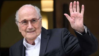 "Platini valía su millón", sostiene Blatter ante el tribunal "Platini valía su millón", sostiene Blatter ante el tribunal
