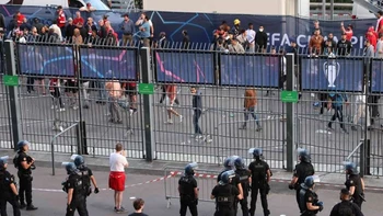 Caos en la final de la Champions provocó "un grave daño" a la imagen de Francia Caos en la final de la Champions provocó "un grave daño" a la imagen de Francia