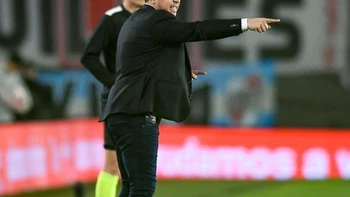 Boca y River sufren duras derrotas en la Liga argentina Boca y River sufren duras derrotas en la Liga argentina
