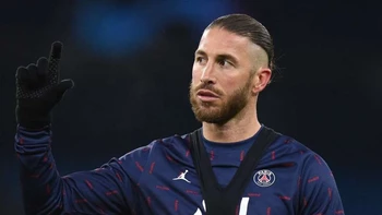Sergio Ramos quiere jugar cuatro o cinco años más al primer nivel Sergio Ramos quiere jugar cuatro o cinco años más al primer nivel
