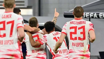 RB Leipzig y Eintracht toman ventaja en semifinales de Europa League RB Leipzig y Eintracht toman ventaja en semifinales de Europa League