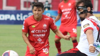 Guabirá tropieza (1-2) en casa ante Nacional Potosí y sigue en el fondo de la tabla Guabirá tropieza (1-2) en casa ante Nacional Potosí y sigue en el fondo de la tabla