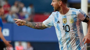 Argentina goleó por 5-0 a Estonia con cinco goles de Messi Argentina goleó por 5-0 a Estonia con cinco goles de Messi