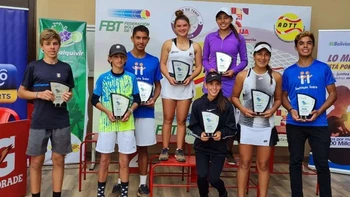 Bolivianos lograron siete títulos en el Guadalquivir Junior Open de Tenis Bolivianos lograron siete títulos en el Guadalquivir Junior Open de Tenis