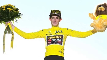 El danés Jonas Vingegaard ganó por primera vez el Tour de Francia El danés Jonas Vingegaard ganó por primera vez el Tour de Francia