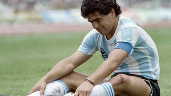 Maradona y sus dos goles históricos ante Inglaterra en el Mundial de 1986 Maradona y sus dos goles históricos ante Inglaterra en el Mundial de 1986