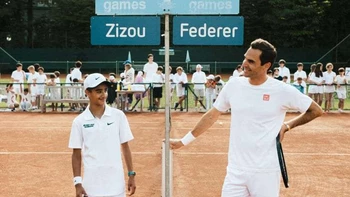Federer le cumplió el sueño a un niño de 11 años (video) Federer le cumplió el sueño a un niño de 11 años (video)