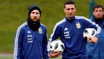 Argentina llegará sobre la hora a La Paz para enfrentarse a una Bolivia adaptada Argentina llegará sobre la hora a La Paz para enfrentarse a una Bolivia adaptada