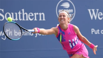 Azarenka se que queda con el título de Cincinnati tras el retiro por lesión de Osaka Azarenka se que queda con el título de Cincinnati tras el retiro por lesión de Osaka