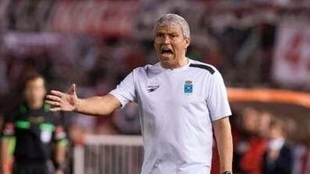 Néstor Clausen es el nuevo entrenador de Blooming Néstor Clausen es el nuevo entrenador de Blooming