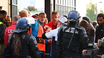 Los "Bleus" lamentan la imagen proyectada por Francia después de la final de Champions Los "Bleus" lamentan la imagen proyectada por Francia después de la final de Champions