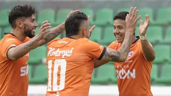 Royal Pari y Palmaflor abrirán la quinta fecha del torneo Clausura, este viernes Royal Pari y Palmaflor abrirán la quinta fecha del torneo Clausura, este viernes