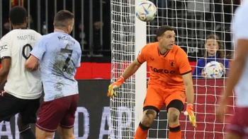 Manchester United termina su gira de pretemporada con un empate ante Aston Villa (2-2) Manchester United termina su gira de pretemporada con un empate ante Aston Villa (2-2)