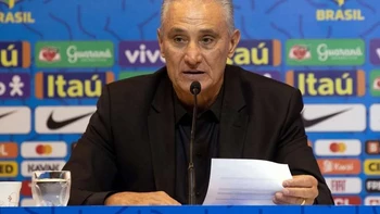 Tite, entrenador de Brasil, festejó el gran rendimiento de Neymar a dos meses del Mundial Tite, entrenador de Brasil, festejó el gran rendimiento de Neymar a dos meses del Mundial