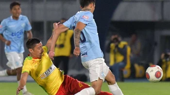 Palmaflor cayó por 1-2 ante Aurora en el choque de cochabambinos Palmaflor cayó por 1-2 ante Aurora en el choque de cochabambinos