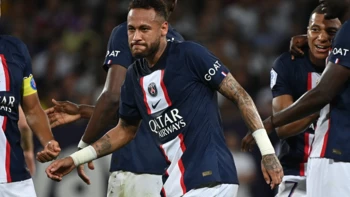 Neymar encuentra el camino ante el Toulouse y el PSG manda en la Ligue 1 Neymar encuentra el camino ante el Toulouse y el PSG manda en la Ligue 1