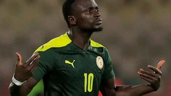 El defensa Moussa Ndiaye sustituirá a Sadio Mané, que se queda sin Mundial El defensa Moussa Ndiaye sustituirá a Sadio Mané, que se queda sin Mundial