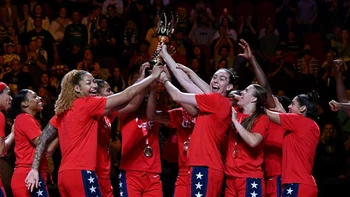 USA aplasta a China y extiende su reinado en el básquet femenino USA aplasta a China y extiende su reinado en el básquet femenino