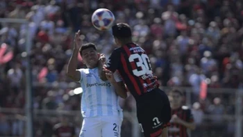 Atlético Tucumán de Carlos Lampe perdió ante Patronato y cedió la punta a Boca Atlético Tucumán de Carlos Lampe perdió ante Patronato y cedió la punta a Boca