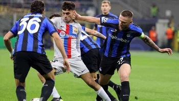 Barcelona tropezó ante el Inter en Italia y pone en riesgo su pase a octavos de Champions Barcelona tropezó ante el Inter en Italia y pone en riesgo su pase a octavos de Champions