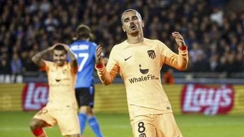 Brujas dio el batacazo, venció 2-0 al Atlético Madrid y es líder de su grupo en Champions Brujas dio el batacazo, venció 2-0 al Atlético Madrid y es líder de su grupo en Champions