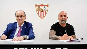 Jorge Sampaoli vuelve a tomar las riendas del Sevilla Jorge Sampaoli vuelve a tomar las riendas del Sevilla