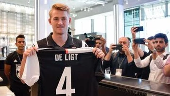 Matthijs de Ligt quiere "ganar todo" con la Juventus Matthijs de Ligt quiere "ganar todo" con la Juventus