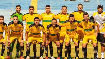 Destroyers cayó por 1-0 ante Nueva Cliza, pero avanzó a cuartos de final Destroyers cayó por 1-0 ante Nueva Cliza, pero avanzó a cuartos de final