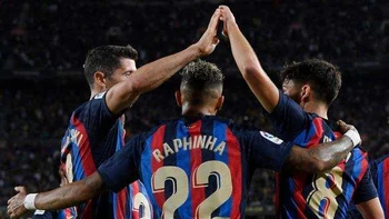El Barcelona venció con lo justo al Celta de Vigo, y peleará por el liderato de LaLiga este domingo en el Clásico El Barcelona venció con lo justo al Celta de Vigo, y peleará por el liderato de LaLiga este domingo en el Clásico