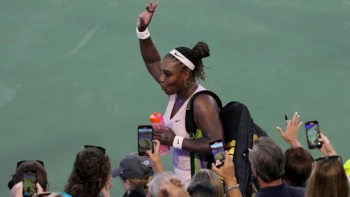 Serena Williams da otro paso hacia su retirada en Cincinnati; Alcaraz y Kyrgios avanzan Serena Williams da otro paso hacia su retirada en Cincinnati; Alcaraz y Kyrgios avanzan