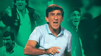 Gustavo Costas llegó a Bolivia y este viernes será presentado como DT de la Verde en La Paz Gustavo Costas llegó a Bolivia y este viernes será presentado como DT de la Verde en La Paz
