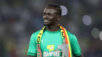 Sadio Mané llega a Catar como "rey" de Senegal Sadio Mané llega a Catar como "rey" de Senegal