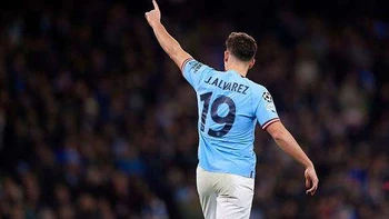 El Sevilla cayó 3-1 ante el Manchester City en un partido de trámite El Sevilla cayó 3-1 ante el Manchester City en un partido de trámite