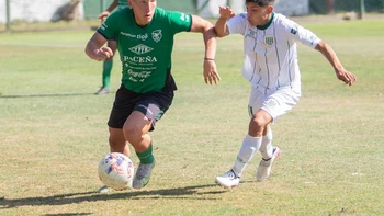 La sub17 de Bolivia empató y perdió en dos amistosos con Banfield de Argentina La sub17 de Bolivia empató y perdió en dos amistosos con Banfield de Argentina