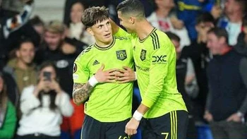 Real Sociedad pasa a octavos como líder pese a perder ante Manchester United Real Sociedad pasa a octavos como líder pese a perder ante Manchester United
