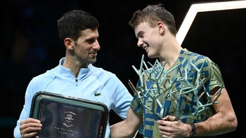 Sorpresa en el Masters 1000 de París: Holger Rune derrotó a Djokovic en la final Sorpresa en el Masters 1000 de París: Holger Rune derrotó a Djokovic en la final