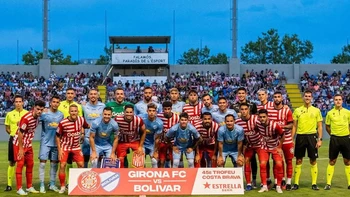 Bolívar cayó ante un convincente Girona por 2-0 en un partido de 70 minutos Bolívar cayó ante un convincente Girona por 2-0 en un partido de 70 minutos