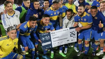 Boca eliminó a Quilmes en la Copa Argentina con graves incidentes de sus hinchas Boca eliminó a Quilmes en la Copa Argentina con graves incidentes de sus hinchas
