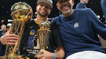 Curry cree que el resto de equipos NBA "se regenera" para destronar a los Warriors Curry cree que el resto de equipos NBA "se regenera" para destronar a los Warriors