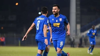 El equipo de Danny Bejarano cayó (3-0) en la Súper Liga de Grecia El equipo de Danny Bejarano cayó (3-0) en la Súper Liga de Grecia