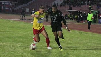 Real Tomayapo y Palmaflor empataron (2-2) en emocionante partido Real Tomayapo y Palmaflor empataron (2-2) en emocionante partido